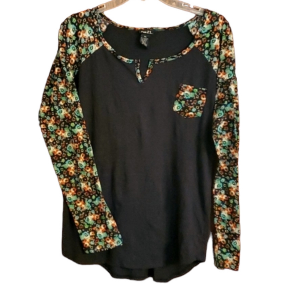 Rue21 Black Top With Floral Print Sleeves